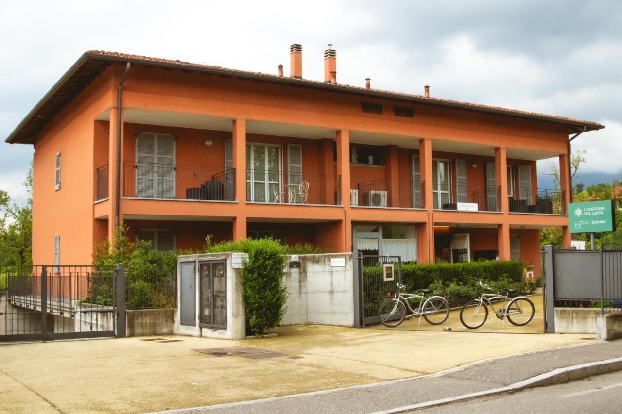 Agriturismo Familiare I Giardini Del Lago Varese Exterior photo